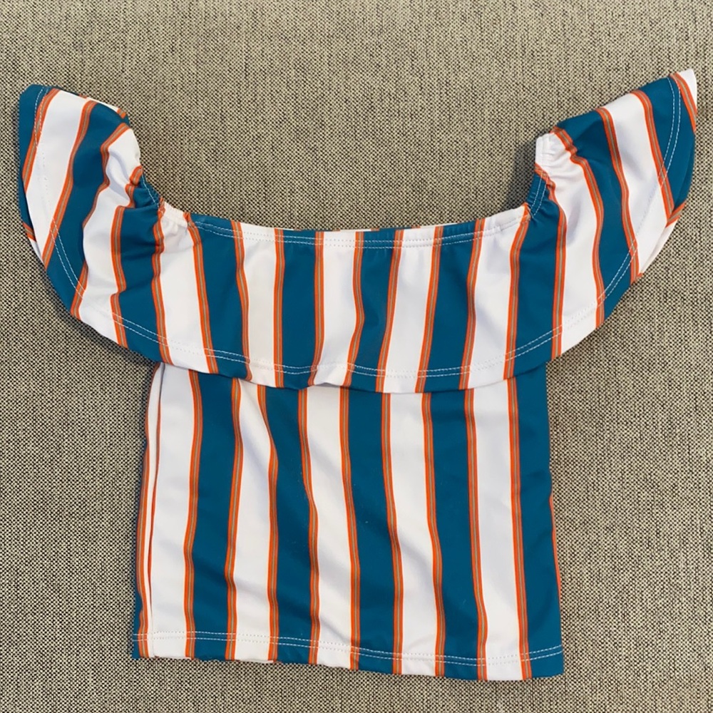 Kortni Jeane Off the Shoulder Top